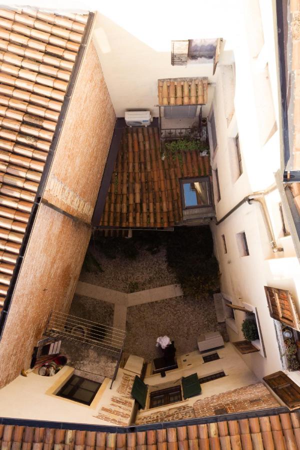 Becket Verona Flat ภายนอก รูปภาพ